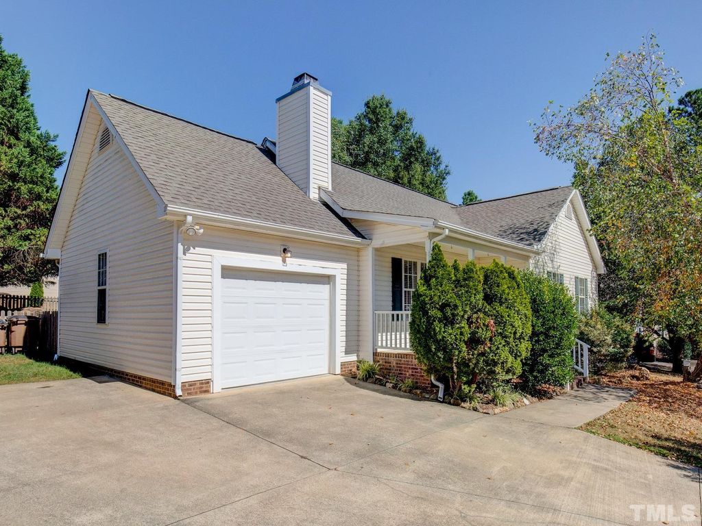 613 Groveton Trl, Wake Forest, NC 27587