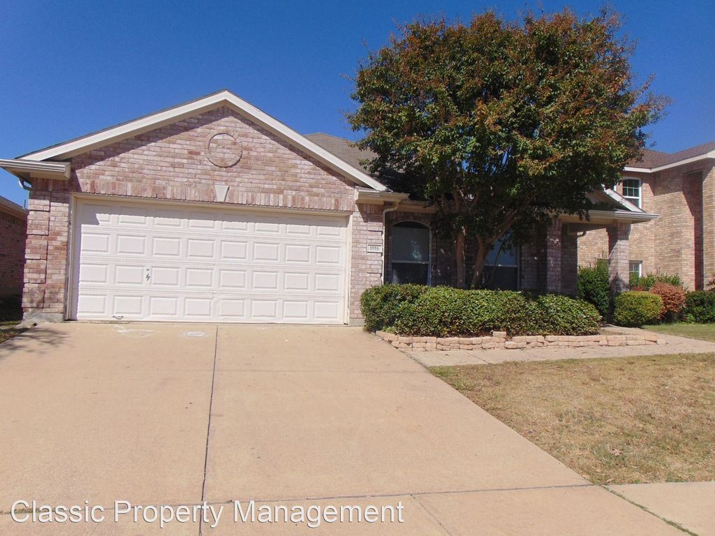 1016 Grand National Blvd, Fort Worth, TX 76179