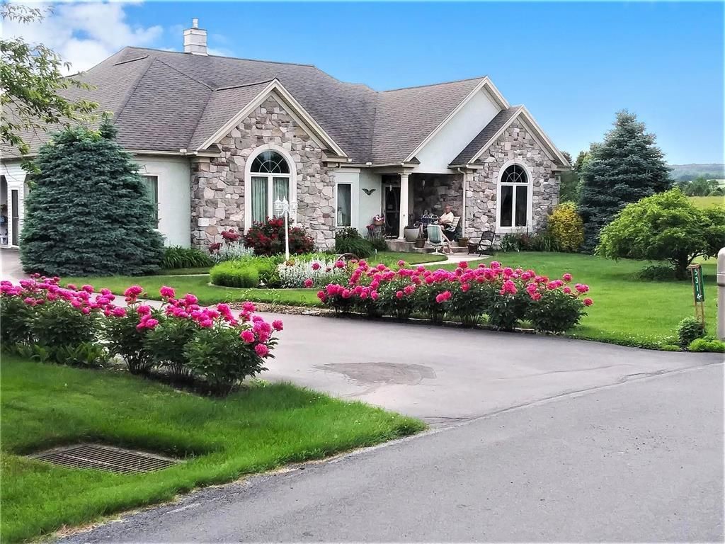 5314 Wagon Wheel Dr, Schnecksville, PA 18078