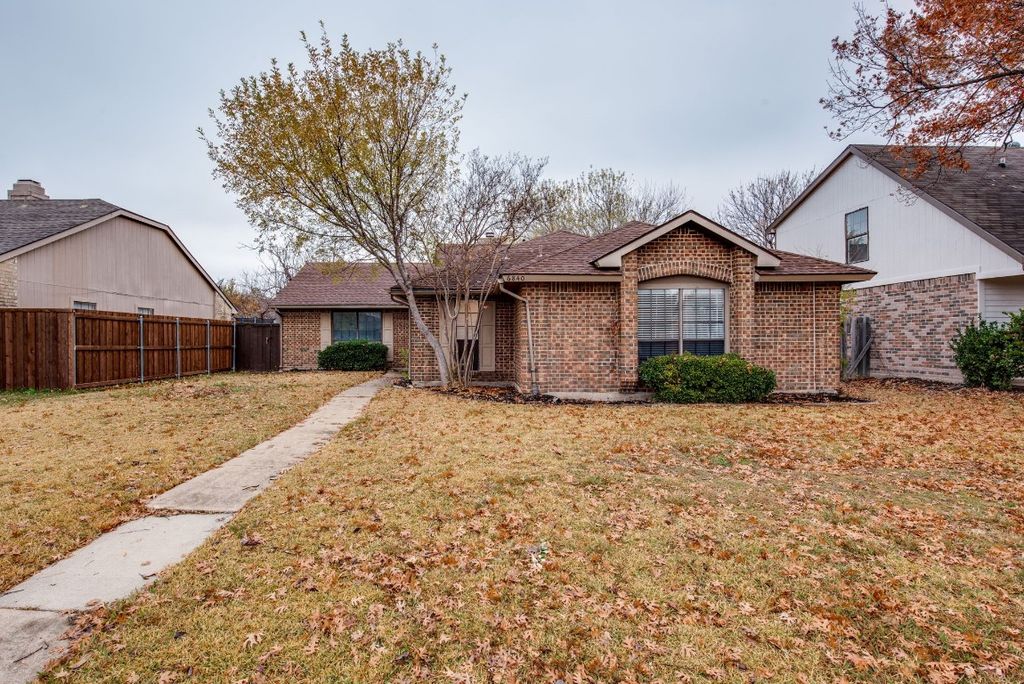 6840 Younger Dr, The Colony, TX 75056