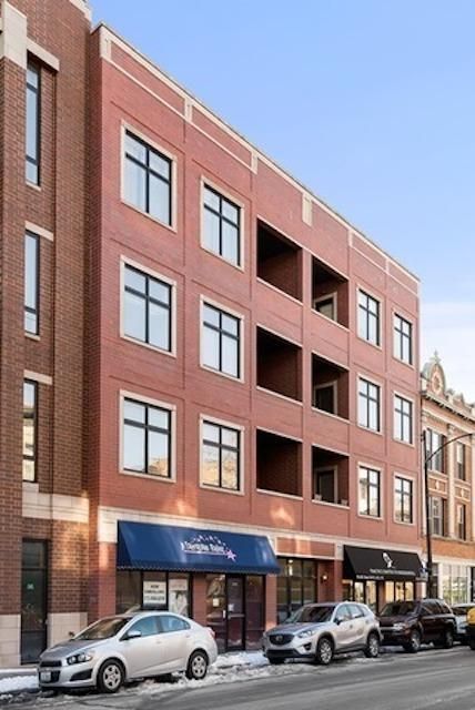 2245 W North Ave #203, Chicago, IL 60647