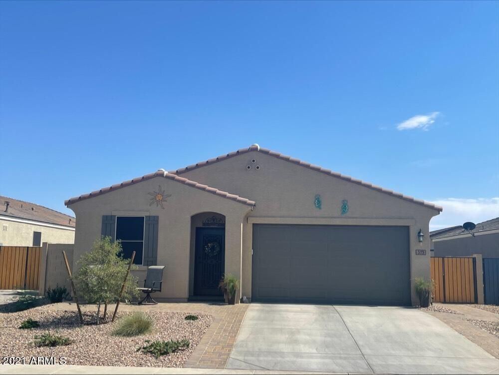373 W Satinka Dr, San Tan Valley, AZ 85140