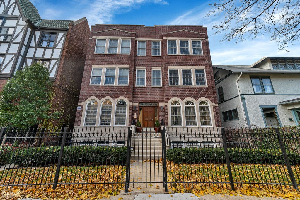 7018 N Ashland Blvd #3N, Chicago, IL 60626