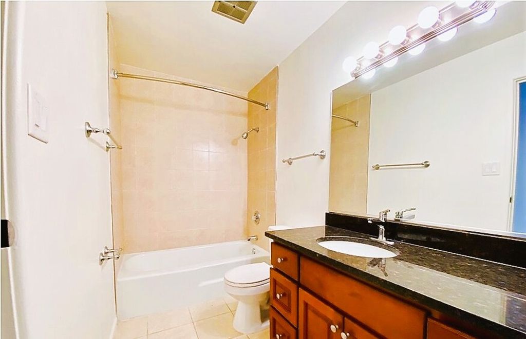 Court Apartments La Grange, IL Trulia