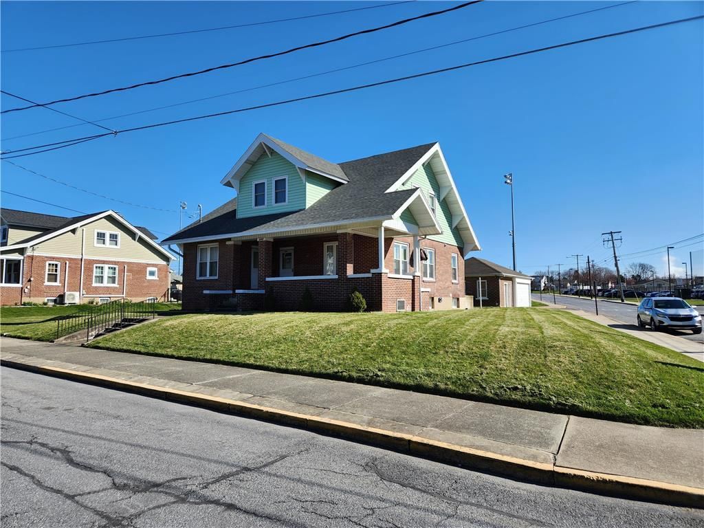 1707 Lincoln Ave, Northampton, PA 18067 See Est. Value, Schools & More