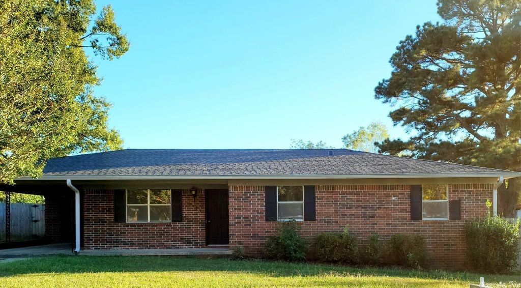 1429 Pleasant St, Malvern, AR 72104