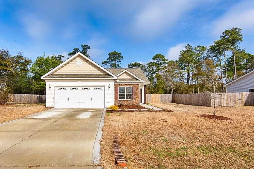 412 Peppermint Dr, Hubert, NC 28539