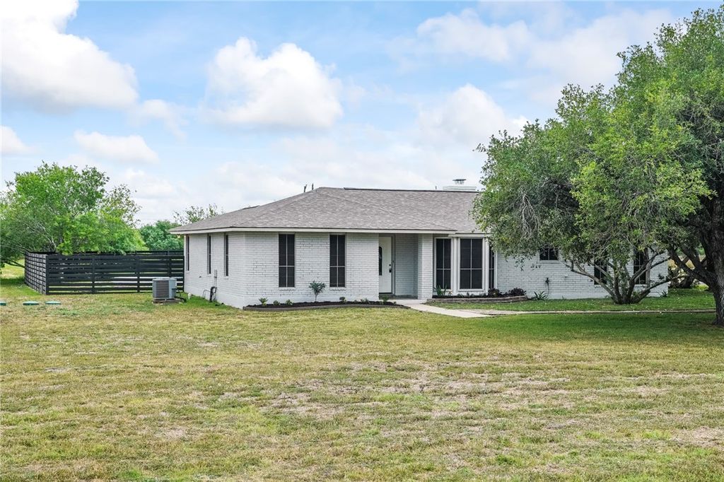 5376 Paisano Trl, Robstown, TX 78380 MLS 440960 Trulia