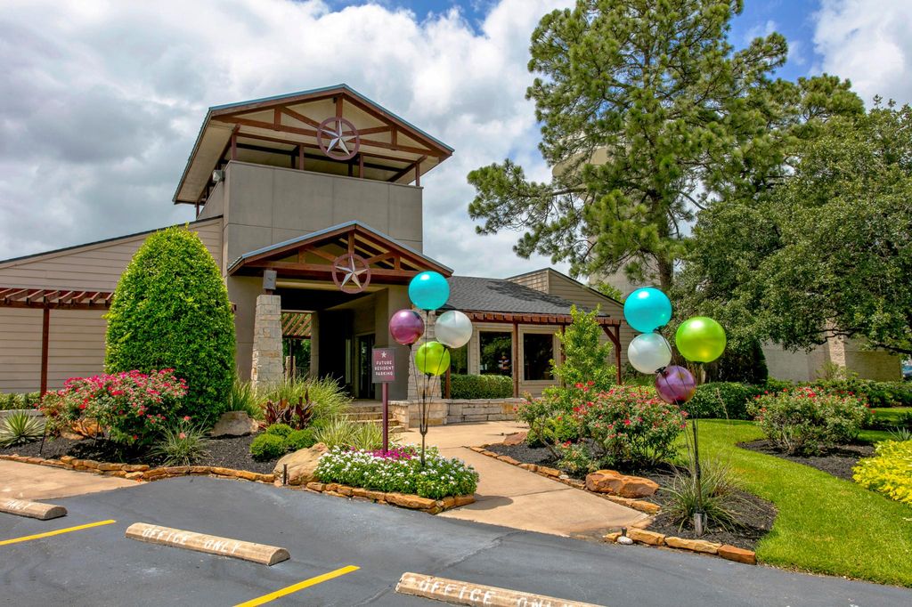 1601 Holleman Dr, College Station, TX 77840