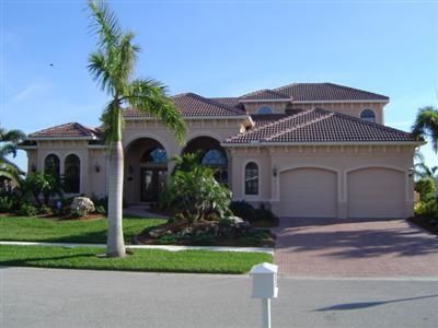 1810 Harbour Cir, Cape Coral, FL 33914