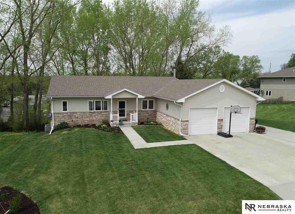 1206 Beaver Lake Blvd, Plattsmouth, NE 68048 Trulia