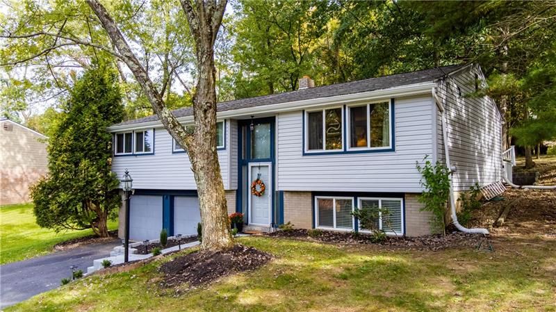 2723 Carmelita Dr, Pittsburgh, PA 15241