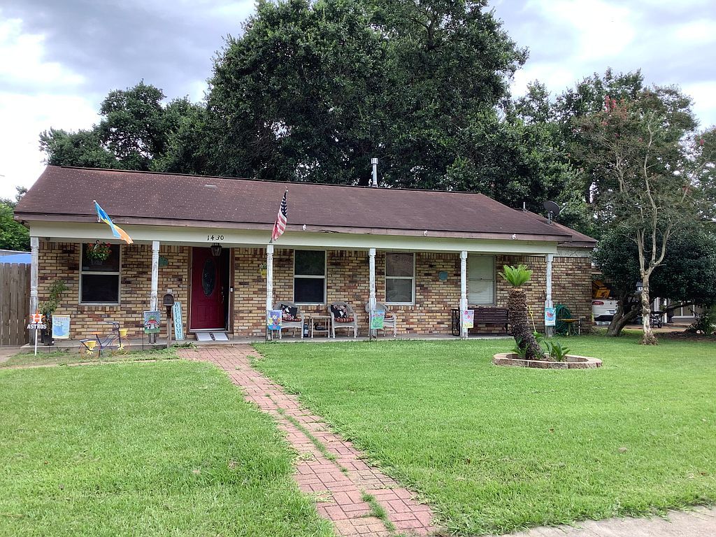 1430 Shadeland Dr, Houston, TX 77043