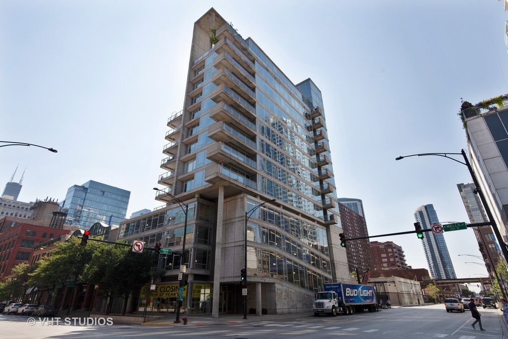 201 W Grand Ave #603, Chicago, IL 60654