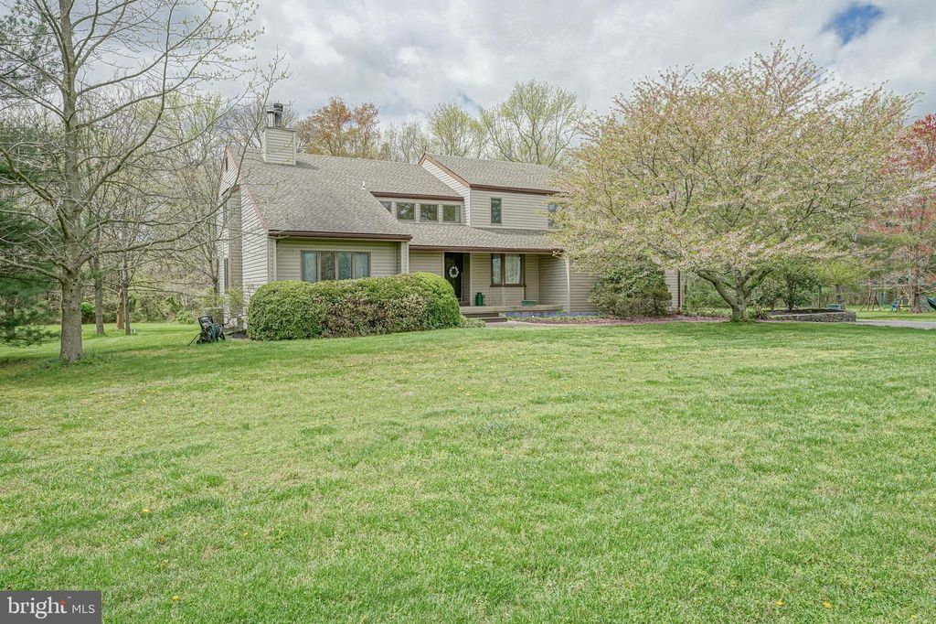 18 Wistars Mill Ln, Woodstown, NJ 08098