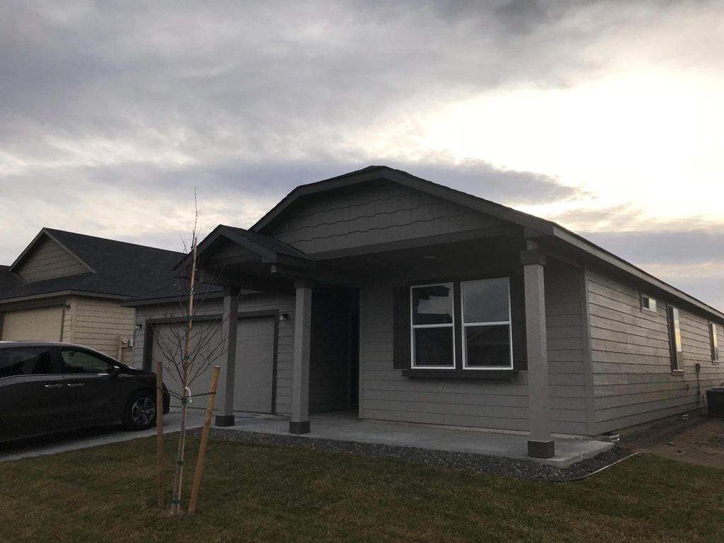 2915 Bellerive Dr, Richland, WA 99352