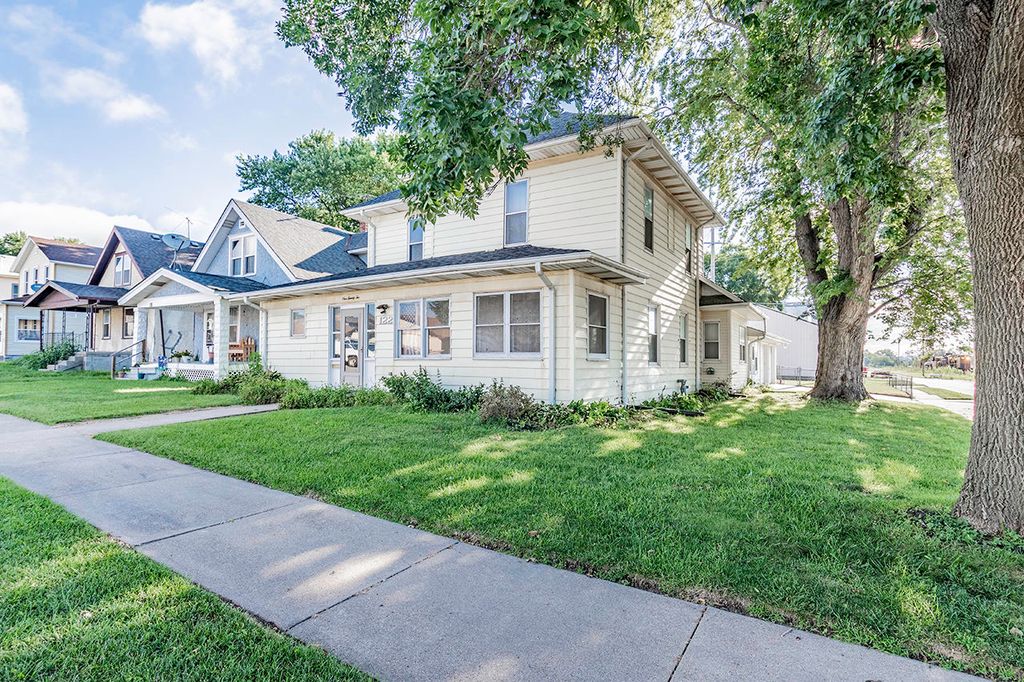 122 S 7th St, Missouri Valley, IA 4 Bed, 2 Bath SingleFamily Home