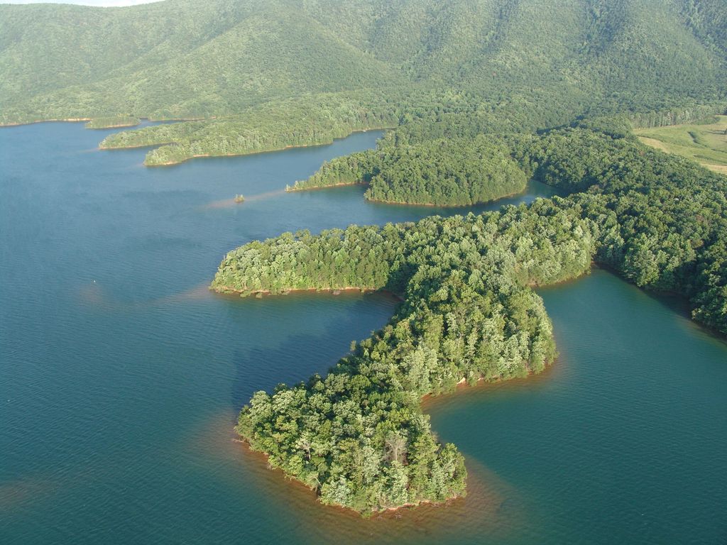 10 Sanctuary Pointe Dr, Penhook, VA 24137 Trulia