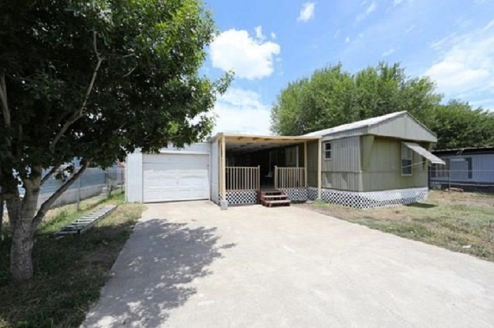11385 3rd St, La Feria, TX 2 Bed, 1 Bath SingleFamily