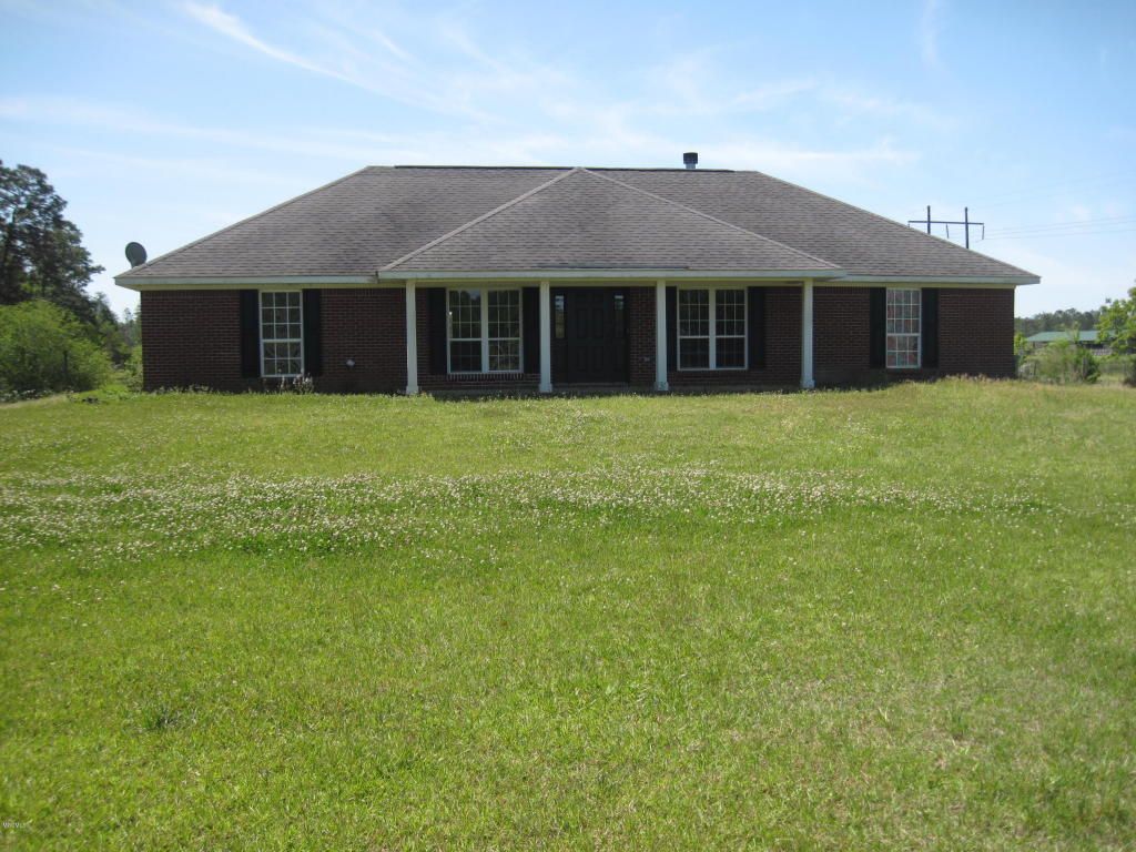 6651 Kings Rd, Moss Point, MS 39562