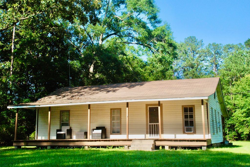 66 McConnell Rd, Beaumont, MS 39423