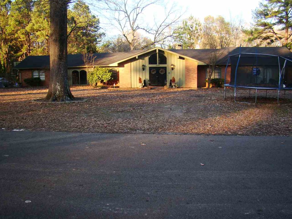 3766 Westwood Cv, Memphis, TN 38128