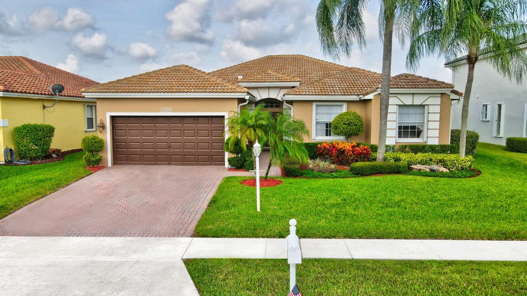 12626 Maypan Dr, Boca Raton, FL 33428