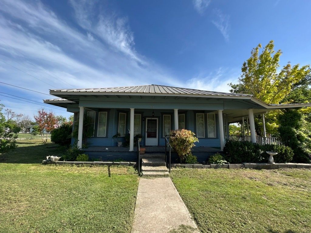 901 W Lampasas St, Lometa, TX 76853 Trulia