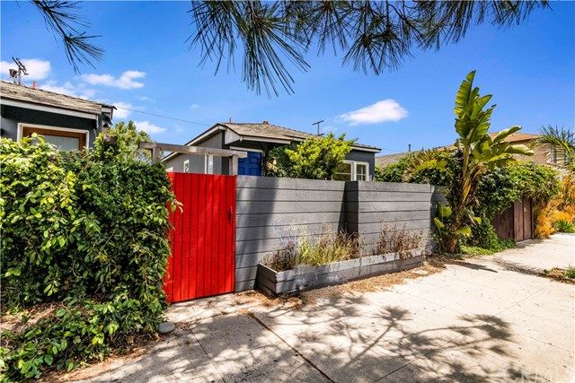 425 Venice Way, Venice, CA 90291