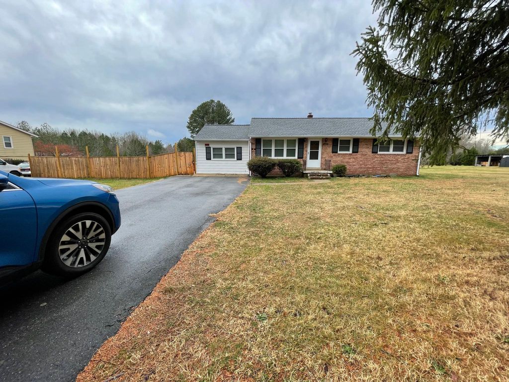 12434 Single Oak Rd, Fredericksburg, VA 22407