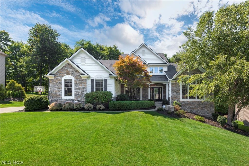 9233 W Hampton Dr, North Royalton, OH 44133 Trulia