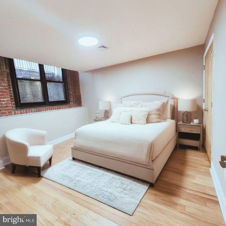 1100 S  Broad St #10A, Philadelphia, PA 19146