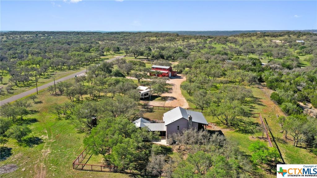 1905 Old Marble Falls Rd, Round Mountain, TX 78663