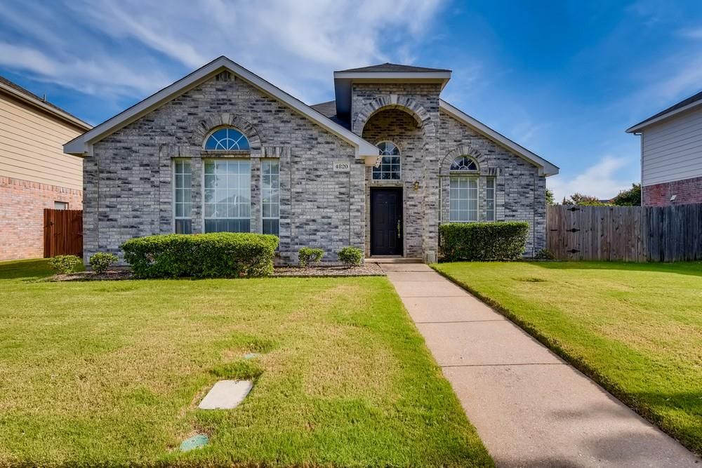 4820 Park Bend Dr, Fort Worth, TX 76137