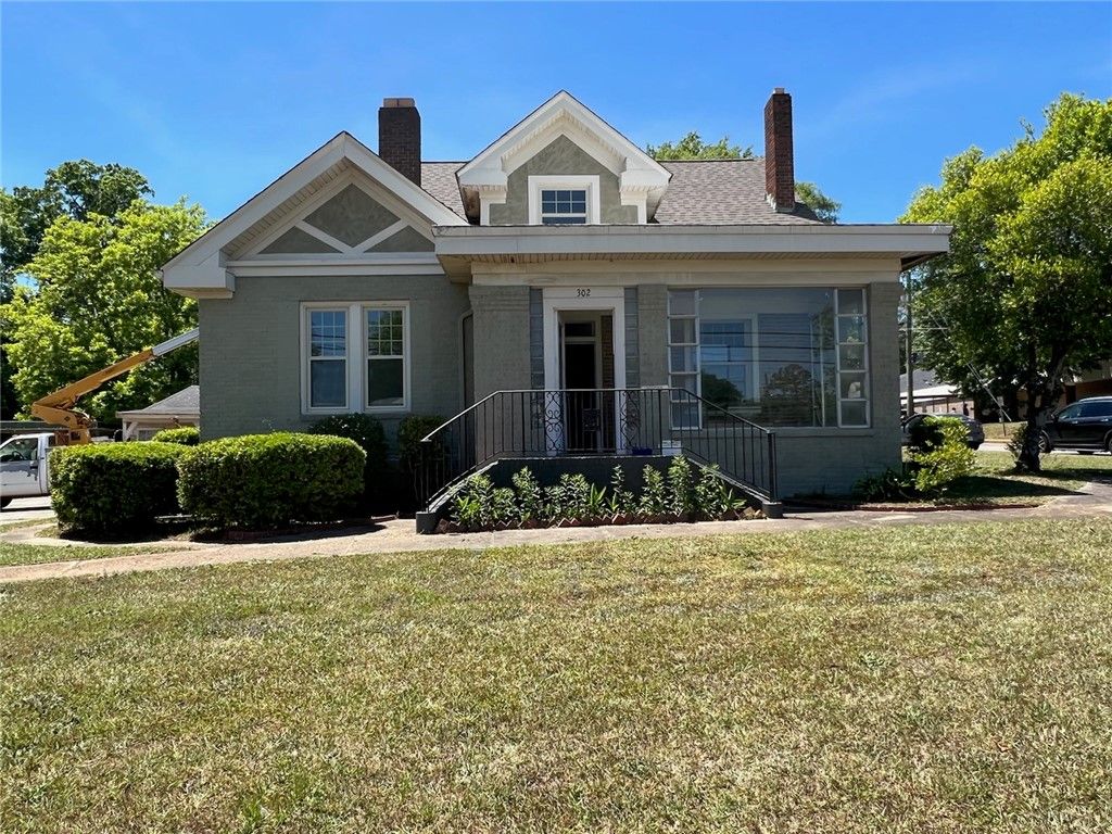 302 S 8th Ave, AL 36863 Trulia