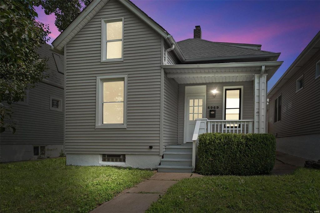 4969 Blow St, Saint Louis, MO 63109
