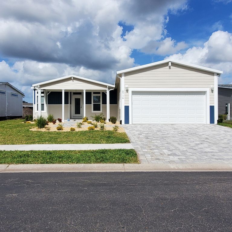 2744 Pier Drive Riverside Club Golf & Marina Community Ruskin, FL