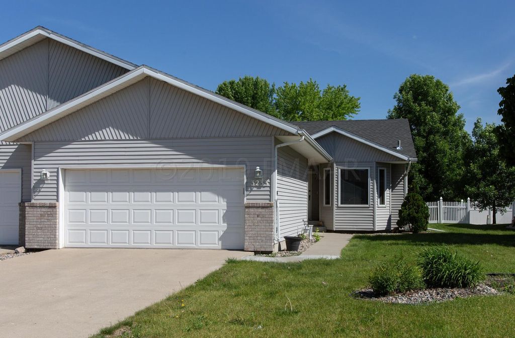 3233 30th Ave S, Fargo, ND 58103 Trulia