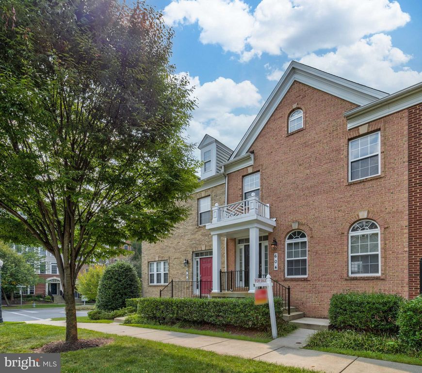 604 Cedar Spring St, Gaithersburg, MD 20877