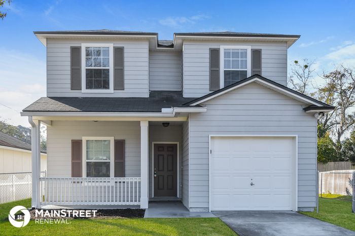 8132 Hilsdale Rd, Jacksonville, FL 32216