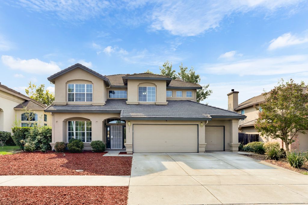 233 Farmington Cir, Roseville, CA 95678