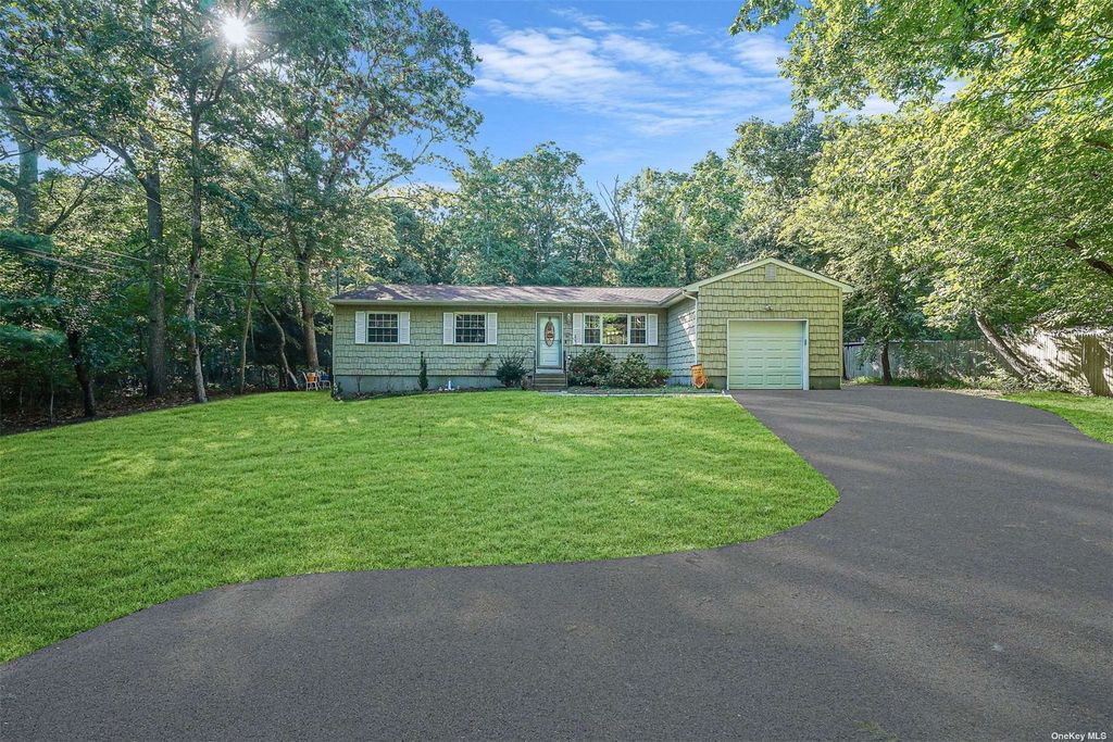 20 Middle Island Road, Middle Island, NY 11953 Trulia