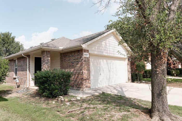 2625 Mountain Lion Dr, Fort Worth, TX 76244
