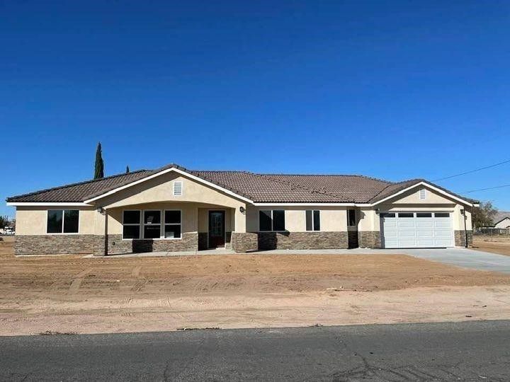 20902 Nisqually Rd, Apple Valley, CA 92308