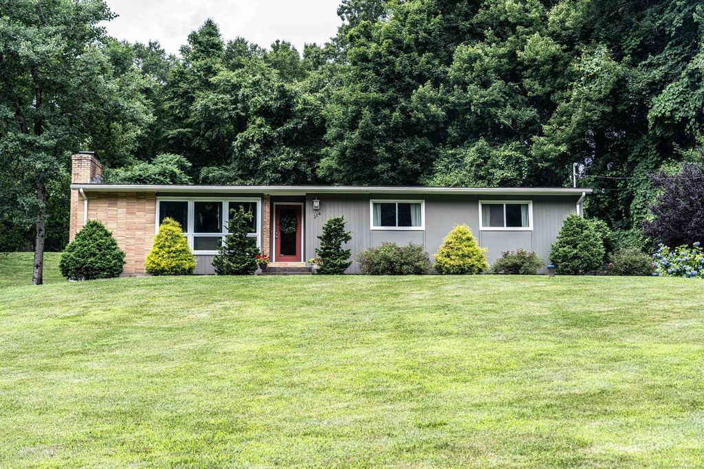 114 Spoonville Rd, East Granby, CT 06026 MLS 24030650 Trulia