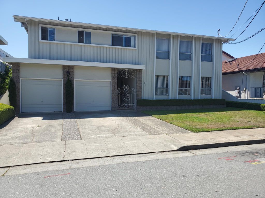 121 24th Ave #1, San Mateo, CA 94403