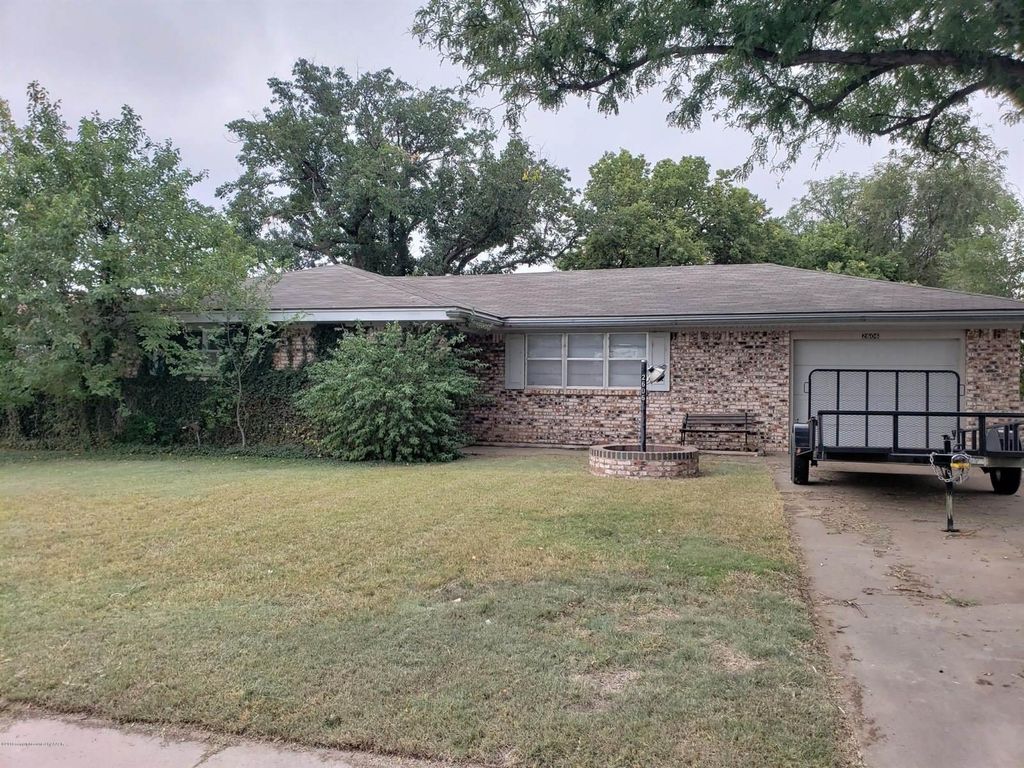 2606 11th Ave, Canyon, TX 79015