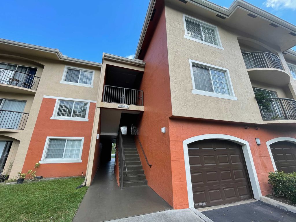 4177 N Haverhill Rd #821, West Palm Beach, FL 33417