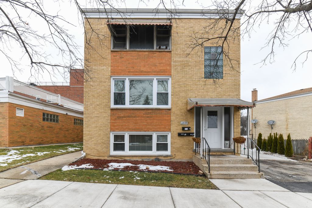 8824 Cherry Ave, River Grove, IL 60171