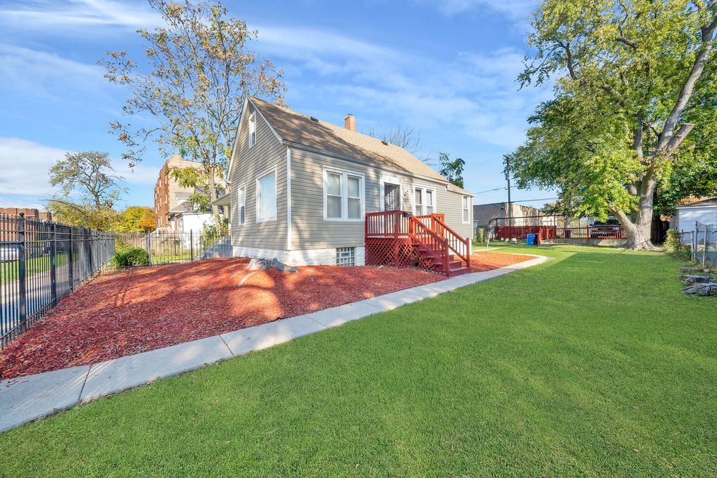 8321 S Green St, Chicago, IL 60620